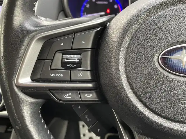 スバル アウトバック リミテッド 道央・札幌 2017(平29)年 13.7万km クリスタルホワイトP (株)IDOMが運営する【じしゃロン札幌豊平店】の自社ローン専用車両になりますこちらは現金またはオートローンご利用時の価格です。自社ローンご希望の方は別途その旨お申付け下さい/プッシュスタート/レザーシート/純正ナビ・TV/バックカメラ/ETC