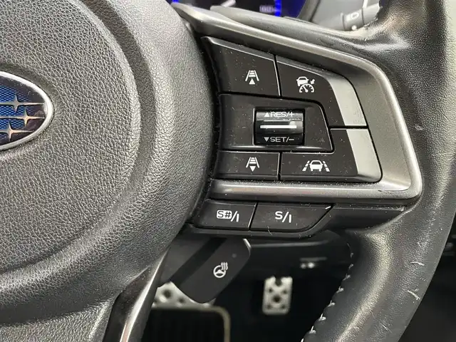 スバル アウトバック リミテッド 道央・札幌 2017(平29)年 13.7万km クリスタルホワイトP (株)IDOMが運営する【じしゃロン札幌豊平店】の自社ローン専用車両になりますこちらは現金またはオートローンご利用時の価格です。自社ローンご希望の方は別途その旨お申付け下さい/プッシュスタート/レザーシート/純正ナビ・TV/バックカメラ/ETC