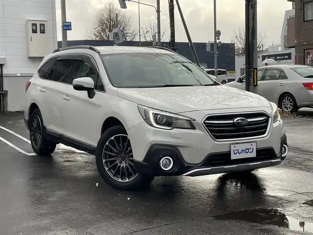 スバル アウトバック リミテッド 道央・札幌 2017(平29)年 13.7万km クリスタルホワイトP (株)IDOMが運営する【じしゃロン札幌豊平店】の自社ローン専用車両になりますこちらは現金またはオートローンご利用時の価格です。自社ローンご希望の方は別途その旨お申付け下さい/プッシュスタート/レザーシート/純正ナビ・TV/バックカメラ/ETC