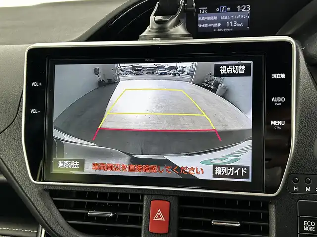 トヨタ エスクァイア Gi 大分県 2018(平30)年 3.1万km ブラック 純正10インチナビ/（NSZT-Z66T）/CD/DVD/BT/フルセグ/純正フリップダウンモニター/バックカメラ/シートヒーター（D/N）/ETC2.0 /ドラレコ前後/レザーシート/両側パワースライド/プッシュスタート/スマートキー/オートクルーズコントロール/トヨタセーフティーセンス/・衝突軽減ブレーキ/・レーンキープアシスト/・オートハイビーム