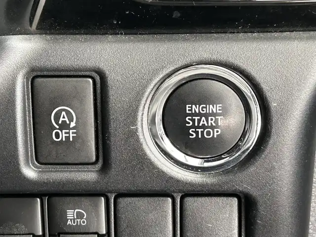 トヨタ エスクァイア Gi 大分県 2018(平30)年 3.1万km ブラック 純正10インチナビ/（NSZT-Z66T）/CD/DVD/BT/フルセグ/純正フリップダウンモニター/バックカメラ/シートヒーター（D/N）/ETC2.0 /ドラレコ前後/レザーシート/両側パワースライド/プッシュスタート/スマートキー/オートクルーズコントロール/トヨタセーフティーセンス/・衝突軽減ブレーキ/・レーンキープアシスト/・オートハイビーム