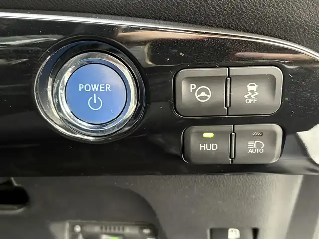 トヨタ プリウス Sセーフティプラス 愛知県 2016(平28)年 15.9万km ホワイトパールクリスタルシャイン 登録時158672km/純正ナビ/・Bluetoothaudio/・TV/・DVD/バックカメラ/ビルトインETC2.0/レーダークルーズコントロール/ドライブレコーダー/サンルーフ/ローダウン/モデリスタエアロ