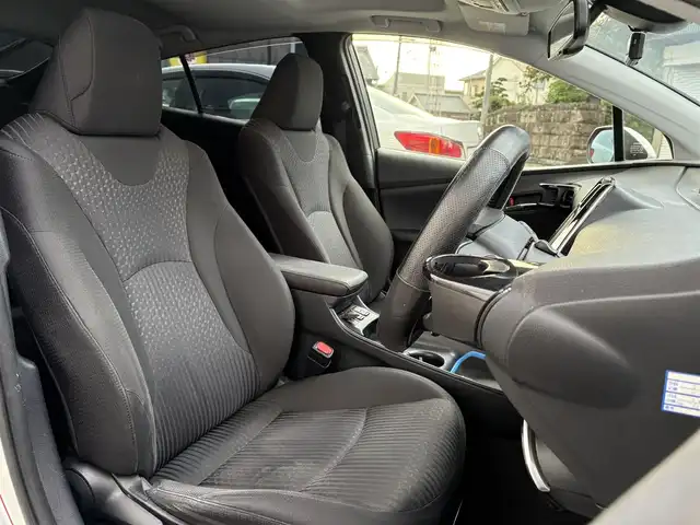 トヨタ プリウス Sセーフティプラス 愛知県 2016(平28)年 15.9万km ホワイトパールクリスタルシャイン 登録時158672km/純正ナビ/・Bluetoothaudio/・TV/・DVD/バックカメラ/ビルトインETC2.0/レーダークルーズコントロール/ドライブレコーダー/サンルーフ/ローダウン/モデリスタエアロ