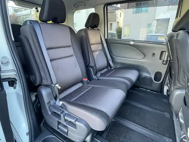 日産 セレナ e－パワー ハイウェイスター V 埼玉県 2021(令3)年 4.5万km パールⅡ プロパイロット/純正10型ナビTV/純正フリップダウンモニター/アラウンドビューモニター/デジタルインナーミラー/ビルトインETC/純正Fドラレコ/社外Rドラレコ/両側パワースライドドア/LEDヘッドリライト/クリアランスソナー/BSM/純正アルミホイール/プッシュスタート/スマートキー/保証書付整備手帳/取扱説明書