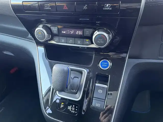 日産 セレナ e－パワー ハイウェイスター V 埼玉県 2021(令3)年 4.5万km パールⅡ プロパイロット/純正10型ナビTV/純正フリップダウンモニター/アラウンドビューモニター/デジタルインナーミラー/ビルトインETC/純正Fドラレコ/社外Rドラレコ/両側パワースライドドア/LEDヘッドリライト/クリアランスソナー/BSM/純正アルミホイール/プッシュスタート/スマートキー/保証書付整備手帳/取扱説明書