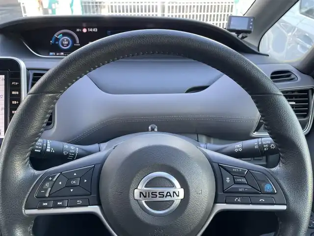 日産 セレナ e－パワー ハイウェイスター V 埼玉県 2021(令3)年 4.5万km パールⅡ プロパイロット/純正10型ナビTV/純正フリップダウンモニター/アラウンドビューモニター/デジタルインナーミラー/ビルトインETC/純正Fドラレコ/社外Rドラレコ/両側パワースライドドア/LEDヘッドリライト/クリアランスソナー/BSM/純正アルミホイール/プッシュスタート/スマートキー/保証書付整備手帳/取扱説明書