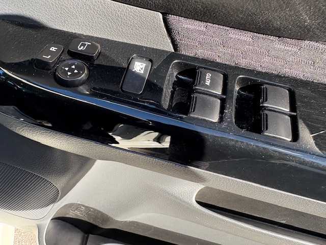 スズキ スペーシア カスタム GS 大阪府 2013(平25)年 8.1万km 白 純正ナビ/TV/Bluetooth/バックカメラ/ETC/横滑り防止装置/アイドリングストップ/両側スライドドア/HIDヘッドライト/純正アルミホイール/プッシュスタート/スマートキー