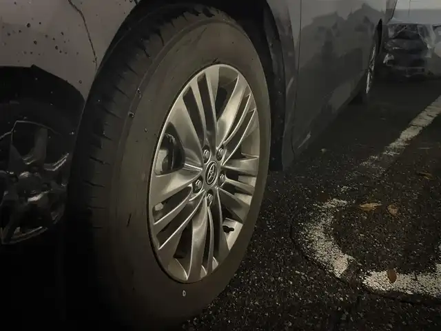 トヨタ アルファード Z 新潟県 2025(令7)年 0.4万km ブラック ワンオーナー/純正ホイール夏タイヤ装着/社外ホイールスタッドレスタイヤ車載/メモリナビ/フルセグテレビ/バックカメラ/アラウンドビューモニター/ウィンカーミラー/クルーズコントロール/キャプテンシート/プッシュスタート/両側パワースライドドア/パワーバックドア/ETC２．０/シートメモリー/運転席後席シートヒーター、クーラー/ステアリングヒーター/ブレーキホールド/電動パーキングブレーキ/ECOモード/置くだけ充電/SOSスイッチ/スペアキー1個