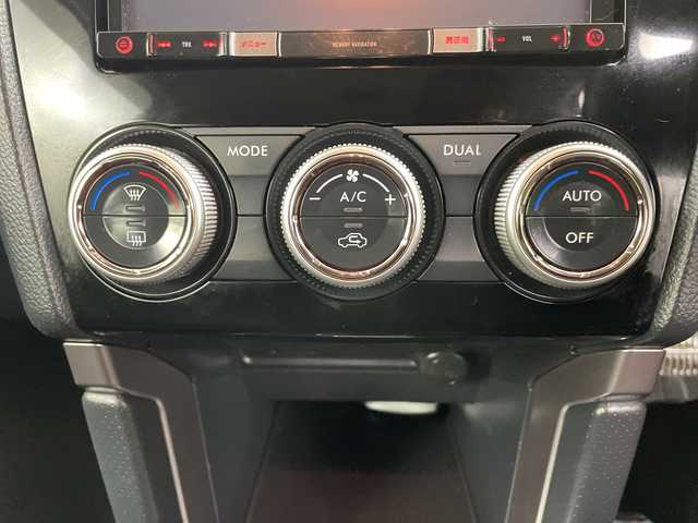 スバル フォレスター 2．0i－L アイサイト アドバン 道央・札幌 2016(平28)年 5.1万km ダークブルーパール ・4WD/アイサイト/・プリクラッシュセーフティ/・社外ナビ　BT/USB/AM/FM/・バックカメラ/・追従クルーズコントロール/・コーナーセンサー/・パワーシート/シートヒーター/・パドルシフト/・ETC/・純正フロアマット/・ドアバイザー/・プッシュスタート/・アイドリングストップ/・レーンキープアシスト/・横滑り防止装置/・オートライト