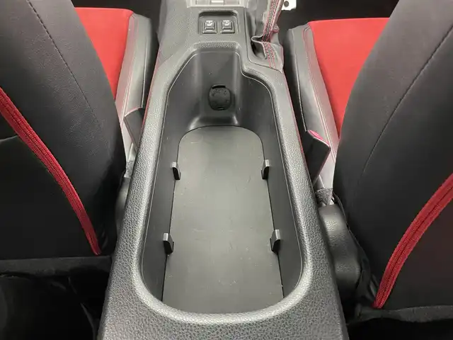 トヨタ ８６ GT リミテッド 大分県 2015(平27)年 7.9万km クリスタルブラックシリカ 純正メモリナビ/(フルセグTV/CD/BT/SD)/バックカメラ/クルーズコントロール/ETC/シートヒーター(D＋N席)/革巻きステアリング/パドルシフト/ハーフレザーシート/HIDヘッドライト/フォグランプ/プッシュスタート＆スマートキー/純正フロアマット/純正17インチAW
