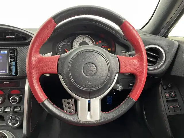トヨタ ８６ GT リミテッド 大分県 2015(平27)年 7.9万km クリスタルブラックシリカ 純正メモリナビ/(フルセグTV/CD/BT/SD)/バックカメラ/クルーズコントロール/ETC/シートヒーター(D＋N席)/革巻きステアリング/パドルシフト/ハーフレザーシート/HIDヘッドライト/フォグランプ/プッシュスタート＆スマートキー/純正フロアマット/純正17インチAW
