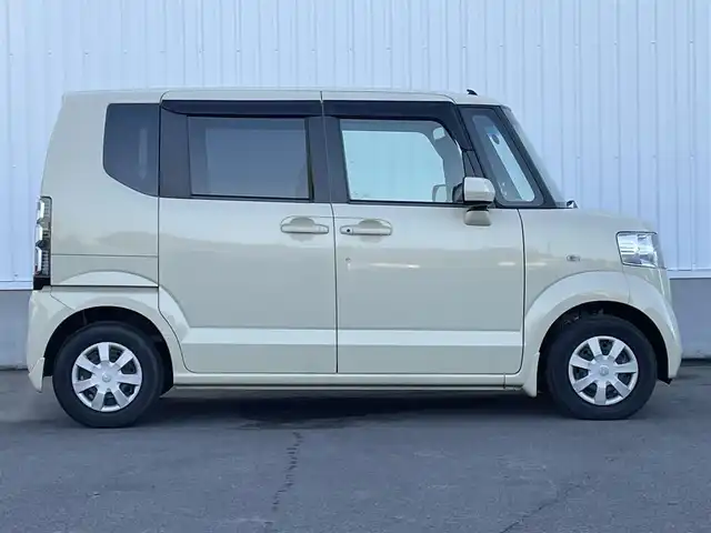 ホンダ Ｎ ＢＯＸ G Lパッケージ 愛媛県 2012(平24)年 4.1万km ヒダマリアイボリーパール 左側パワースライドドア　/電格ミラー　/横滑り防止装置　/ヘッドライトレベライザー　/ステアリングリモコン　/ドアバイザー　/ECON　/ベンチシート　/純正ホイールキャップ　/シガーソケット　/サイドアンダーミラー/現状サマー(鉄)(145/80/R13)/YOKOHAMA BluEarth