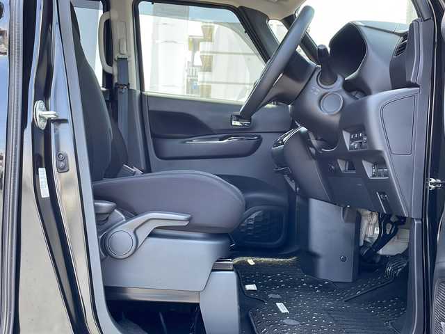 日産 ルークス ハイウェイスター X 沖縄県 2024(令6)年 0.6万km ブラック 両側パワースライドドア/全方位カメラ/衝突軽減システム/レーンキープアシスト/オートライト/コーナーセンサー/純正アルミ/リアロールサンシェード/リアサーキュレーター