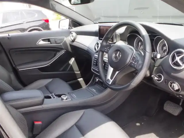 メルセデス・ベンツ ＧＬＡ２５０ 4マチック 岩手県 2015(平27)年 3.3万km コスモスブラック レーダーセーフティパッケージ/レザーエクスクルーシブ/純正HDDナビ/フルセグTV/バックカメラ/パークトロニック /パノラマSR/ハーマンカードン /黒革シート/パワーシートD/N/シートヒーター/ETC/Pバックドア/キセノンライト