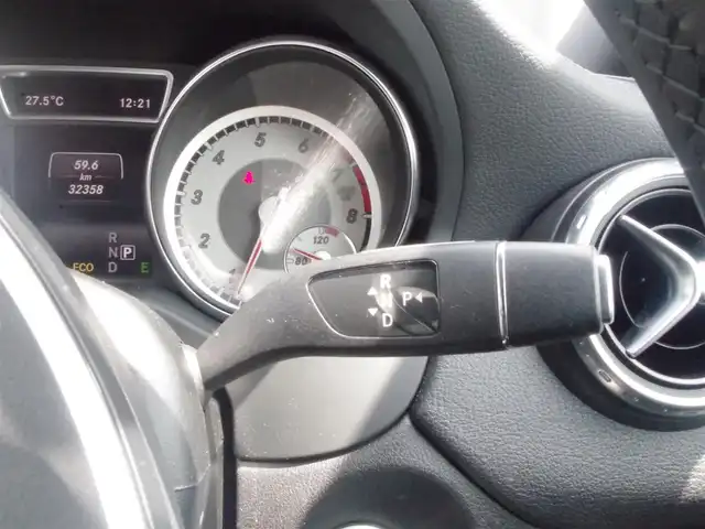 メルセデス・ベンツ ＧＬＡ２５０ 4マチック 岩手県 2015(平27)年 3.3万km コスモスブラック レーダーセーフティパッケージ/レザーエクスクルーシブ/純正HDDナビ/フルセグTV/バックカメラ/パークトロニック /パノラマSR/ハーマンカードン /黒革シート/パワーシートD/N/シートヒーター/ETC/Pバックドア/キセノンライト