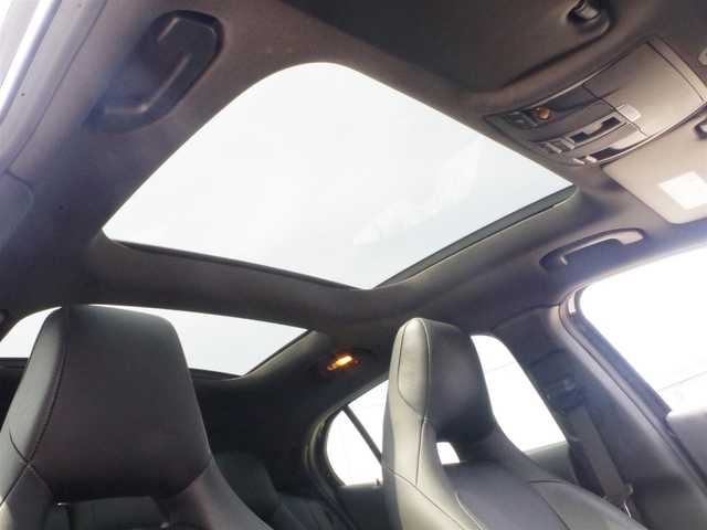 メルセデス・ベンツ ＧＬＡ２５０ 4マチック 岩手県 2015(平27)年 3.3万km コスモスブラック レーダーセーフティパッケージ/レザーエクスクルーシブ/純正HDDナビ/フルセグTV/バックカメラ/パークトロニック /パノラマSR/ハーマンカードン /黒革シート/パワーシートD/N/シートヒーター/ETC/Pバックドア/キセノンライト