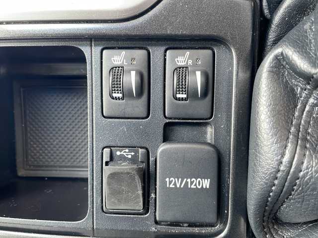 トヨタ ランドクルーザー プラド TX Lパッケージ 兵庫県 2015(平27)年 7.7万km アティチュードブラックマイカ 純正SDナビ/Bluetooth・AM/FM・DVD/フルセグTV/4WD/サンルーフ/バックカメラ/前後ドライブレコーダー/ビルトインETC/レザーシート/パワーシート　D席/シートヒーター/アンチロック・ブレーキ・システム/クルーズコントロール/コーナーセンサー/ウッドコンビステアリング/ステアリングスイッチ/プッシュスタート/純正アルミホイール/LEDヘッドライト/スマートキー