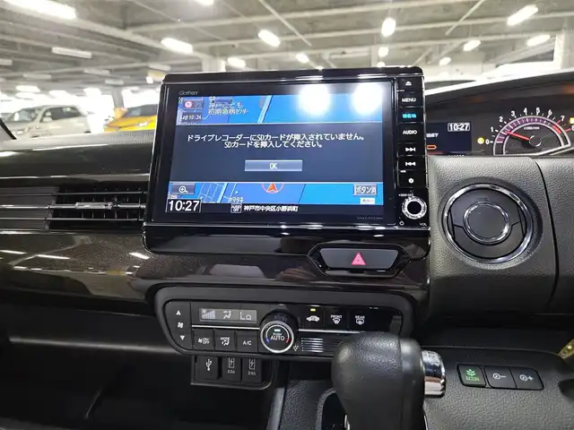 ホンダ Ｎ ＢＯＸ カスタム G L ターボ ホンダセンシング 愛媛県 2018(平30)年 4.2万km プラチナホワイトパール 〇純正８インチナビ/〇フルセグTV/〇バックカメラ/〇フリップダウンモニター/〇ビルトインETC/〇ドライブレコーダー/〇パワースライドドア（両側）/〇ホンダセンシング/・衝突軽減ブレーキ/・誤発進抑制機能/・アダプティブクルーズコントロール/〇LEDヘッドランプ/〇オートライト/〇純正15インチアルミ/〇オートエアコン/〇革巻きステアリング/〇パドルシフト/〇ステアリングスイッチ/〇合皮/ファブリックコンビシート/〇シートカバー取付け/〇スマートキーシステム/〇ターボ/〇禁煙車