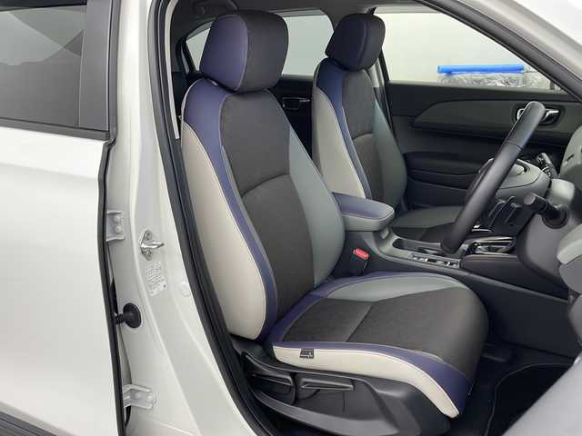 ホンダ ヴェゼル ハイブリッド e:HEV X HuNTパッケージ 道央・札幌 2025(令7)年 0.6万km プラチナホワイトパール ・４WD  /  ホンダセンシング/・衝突軽減ブレーキ（CMBS）/・先行車発進お知らせ機能/・歩行者事故低減ステアリング/・路外逸脱抑制機能●標識認識機能/・アダプティブクルーズコントロール/・純正ナビ（VXU-245VZi）/・CD/DVD/SD/BT/フルセグTV/・ワイパーデアイサー/・バックカメラ/・LEDヘッドライト/オートハイビーム/・アイドリングストップ/・ウィンカーミラー/ドアバイザー/・プッシュスタート/スマートキー/・ドライブレコーダー前方/・ETC  / HID/・横滑り防止装置/盗難防止装置