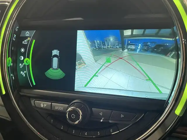 ＭＩＮＩ ミニ クロスオーバー クーパー D 愛知県 2018(平30)年 6.6万km グレーⅡ ペッパーＰＫＧ　/純正ナビ　/Ｂｌｕｅｔｏｏｔｈ　/Ｂカメラ　/インテリジェントセーフティー　/ＡＣＣ　/パワーバックドア　/オートワイパー　/オートライト　/ドライブレコーダー　/ミラー型ＥＴＣ　/コーナーセンサー/HID/プッシュスタート/アイドリングストップ