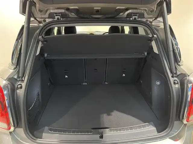 ＭＩＮＩ ミニ クロスオーバー クーパー D 愛知県 2018(平30)年 6.6万km グレーⅡ ペッパーＰＫＧ　/純正ナビ　/Ｂｌｕｅｔｏｏｔｈ　/Ｂカメラ　/インテリジェントセーフティー　/ＡＣＣ　/パワーバックドア　/オートワイパー　/オートライト　/ドライブレコーダー　/ミラー型ＥＴＣ　/コーナーセンサー/HID/プッシュスタート/アイドリングストップ