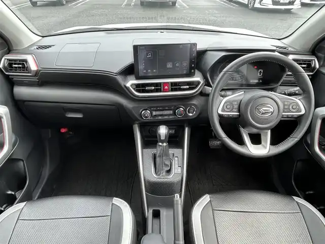 ダイハツ ロッキー G 広島県 2019(令1)年 5.4万km ブラックマイカメタリック/シャイニングホワイトパール ディスプレイオーディオ/[Bluetooth/Apple car play/AM/FM/フルセグTV]/バックカメラ/ETC/前後ドライブレコーダー/シートヒーター/衝突被害軽減システム/レーダークルーズコントロール/前後コーナーセンサー/誤発進抑制機能/ステアリング付き車線逸脱制御機能/自動ブレーキ/スマートアシスト/標識認識機能/ブラインドスポットモニター/リアクロストラフィックアラート/先行車発進お知らせ機能/レザー調シートカバー/LEDヘッドライト/オートライト/プッシュスタート/純正17インチAW/純正フロアマット