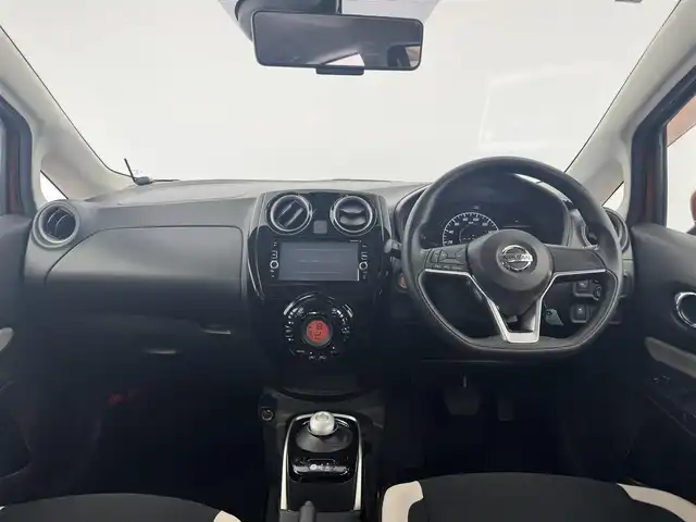 日産 ノート e－パワー X 愛知県 2016(平28)年 4.5万km プレミアムコロナオレンジ ・純正ナビ7インチ/・全方位カメラ/・フルセグTV/・衝突被害軽減システム/・コーナーセンサー/・横滑り防止装置/・レーンキープアシスト/・オートライト/・LEDフォグランプ/・ドライブレコーダー/・ETC/・スマートルームミラー/・スタッドレスタイヤ付/・プッシュスタート/・スマートキー