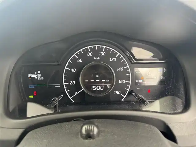 日産 ノート e－パワー X 愛知県 2016(平28)年 4.5万km プレミアムコロナオレンジ ・純正ナビ7インチ/・全方位カメラ/・フルセグTV/・衝突被害軽減システム/・コーナーセンサー/・横滑り防止装置/・レーンキープアシスト/・オートライト/・LEDフォグランプ/・ドライブレコーダー/・ETC/・スマートルームミラー/・スタッドレスタイヤ付/・プッシュスタート/・スマートキー