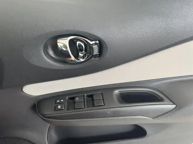 日産 ノート e－パワー X 愛知県 2016(平28)年 4.5万km プレミアムコロナオレンジ ・純正ナビ7インチ/・全方位カメラ/・フルセグTV/・衝突被害軽減システム/・コーナーセンサー/・横滑り防止装置/・レーンキープアシスト/・オートライト/・LEDフォグランプ/・ドライブレコーダー/・ETC/・スマートルームミラー/・スタッドレスタイヤ付/・プッシュスタート/・スマートキー