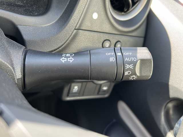 日産 ノート e－パワー X 石川県 2016(平28)年 4.5万km プレミアムコロナオレンジ 純正ナビ7インチ/フルセグTV/全方位カメラ/ドライブレコーダー/ETC/スマートルームミラー/コーナーセンサー/衝突被害軽減システム/横滑り防止装置/レーンキープアシスト/オートライト/スタッドレスタイヤ付/プッシュスタート/スマートキー/純正フロアマット