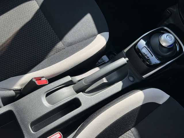 日産 ノート e－パワー X 石川県 2016(平28)年 4.5万km プレミアムコロナオレンジ 純正ナビ7インチ/フルセグTV/全方位カメラ/ドライブレコーダー/ETC/スマートルームミラー/コーナーセンサー/衝突被害軽減システム/横滑り防止装置/レーンキープアシスト/オートライト/スタッドレスタイヤ付/プッシュスタート/スマートキー/純正フロアマット