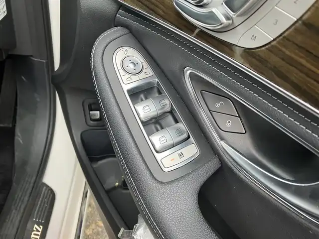 メルセデス・ベンツ Ｃ２２０ｄ 高知県 2015(平27)年 4.7万km 白 純正HDDナビ/Bluetooth接続/ETC/バックカメラ/シートヒーター/ターボ/クルーズコントロール/スマートキー/レーンキープアシスト/LEDヘッドライト/オートライト/コーナーセンサー/横滑り防止装置/フルセグ/アイドリングストップ