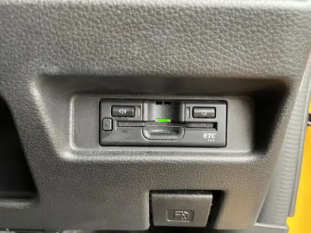 スズキ スペーシア ギア HYBRID XZ 鹿児島県 2021(令3)年 1.9万km アクティブイエロー/ガンメタリック2トーン セーフティサポート/ディスプレイオーディオ/バックカメラ/追従機能付きクルーズコントロール/両側パワースライドドア/LEDオートライト/シートヒーター/オートエアコン/サーキュレーター/ロールサンシェード/パーソナルテーブル/スマートキー/ETC