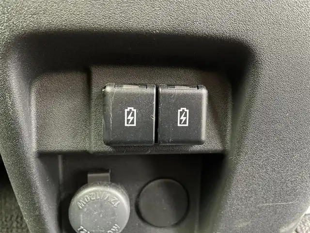 スズキ スペーシア ギア HYBRID XZ 鹿児島県 2021(令3)年 1.9万km アクティブイエロー/ガンメタリック2トーン セーフティサポート/ディスプレイオーディオ/バックカメラ/追従機能付きクルーズコントロール/両側パワースライドドア/LEDオートライト/シートヒーター/オートエアコン/サーキュレーター/ロールサンシェード/パーソナルテーブル/スマートキー/ETC