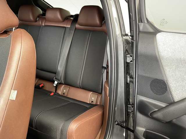 マツダ ＭＸ－３０ インダストリアルクラシック 兵庫県 2021(令3)年 2.7万km マシーングレープレミアムM ・純正ナビ/Bluetooth/AM/FM/TV/HDMI/・バックカメラ/・スマートブレーキサポート/・スマートブレーキサポート（後退時）/・緊急時車線維持支援/・ディスタンス＆スピードアラート/・レーンキープアシスト/・後側方接近車両検知/・ブラインドスポットモニター/・レーダクルーズコントロール/・オートハイビーム/・ステアリングスイッチ/・ステアリングヒーター/・ハーフレザーシート/・前席シートヒーター/・運転席パワーシート（メモリー付き）/・純正フロアマット/・純正アルミホイールタイヤ/・LEDヘッドライト/・前後ドライブレコーダー/・ETC/・取扱説明書/・保証書/・スペアキー/・ベーシックパッケージ/・エクステリアパッケージ/・インテリアパッケージ/・ユーティリティーパッケージ