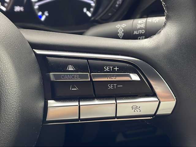 マツダ ＭＸ－３０ インダストリアルクラシック 兵庫県 2021(令3)年 2.7万km マシーングレープレミアムM ・純正ナビ/Bluetooth/AM/FM/TV/HDMI/・バックカメラ/・スマートブレーキサポート/・スマートブレーキサポート（後退時）/・緊急時車線維持支援/・ディスタンス＆スピードアラート/・レーンキープアシスト/・後側方接近車両検知/・ブラインドスポットモニター/・レーダクルーズコントロール/・オートハイビーム/・ステアリングスイッチ/・ステアリングヒーター/・ハーフレザーシート/・前席シートヒーター/・運転席パワーシート（メモリー付き）/・純正フロアマット/・純正アルミホイールタイヤ/・LEDヘッドライト/・前後ドライブレコーダー/・ETC/・取扱説明書/・保証書/・スペアキー/・ベーシックパッケージ/・エクステリアパッケージ/・インテリアパッケージ/・ユーティリティーパッケージ