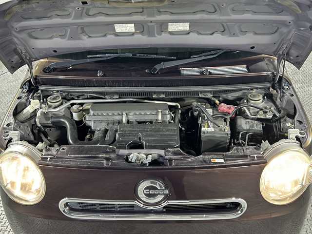 ダイハツ ミラ ココア X スペシャルコーデ 沖縄県 2014(平26)年 9.5万km プラムブラウンクリスタルマイカ 禁煙車　/純正７インチナビ（ＢＴ，フルセグ，ラジオ，ＣＤ／ＤＶＤ）　/ＥＴＣ　/フロアマット　/純正ドアバイザー　/エコアイドル　/電動格納ミラー　/ＵＳＢポート　/ベンチシート　/スマートキー