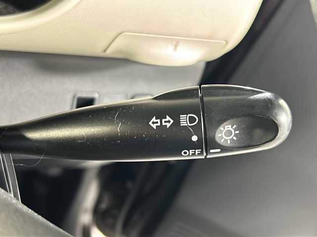 ダイハツ ミラ ココア X スペシャルコーデ 沖縄県 2014(平26)年 9.5万km プラムブラウンクリスタルマイカ 禁煙車　/純正７インチナビ（ＢＴ，フルセグ，ラジオ，ＣＤ／ＤＶＤ）　/ＥＴＣ　/フロアマット　/純正ドアバイザー　/エコアイドル　/電動格納ミラー　/ＵＳＢポート　/ベンチシート　/スマートキー