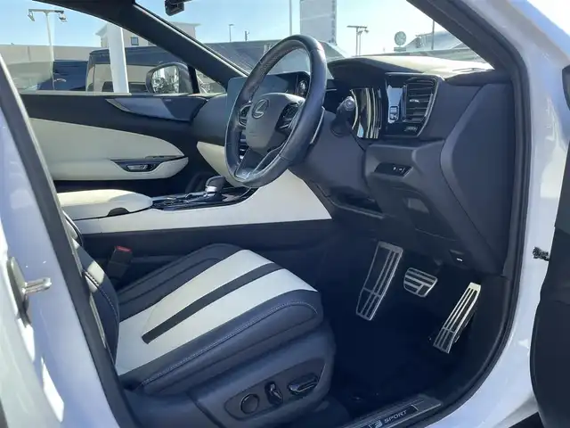 レクサス ＮＸ 350h Fスポーツ 長崎県 2023(令5)年 4.8万km ホワイトノーヴァガラスフレーク 純正メーカーナビ/BT/USB/Mira cast/フルセグTV/全方位カメラ/パノラマサンルーフ/マークレビンソンプレミアムサウンド/本革シート/前席パワーシート/D席メモリーシート/前席シートヒーター/前席エアーシート/セーフティーシステムプラス/レーダークルーズコントロール/ブラインドスポットモニター/ドライブレコーダー前後/パドルシフト/LEDヘッドライト/オートマチックハイビーム/ビルトインETC