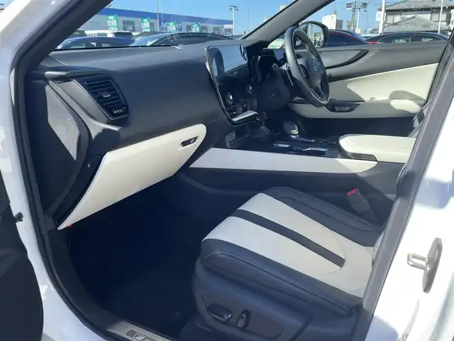 レクサス ＮＸ 350h Fスポーツ 長崎県 2023(令5)年 4.8万km ホワイトノーヴァガラスフレーク 純正メーカーナビ/BT/USB/Mira cast/フルセグTV/全方位カメラ/パノラマサンルーフ/マークレビンソンプレミアムサウンド/本革シート/前席パワーシート/D席メモリーシート/前席シートヒーター/前席エアーシート/セーフティーシステムプラス/レーダークルーズコントロール/ブラインドスポットモニター/ドライブレコーダー前後/パドルシフト/LEDヘッドライト/オートマチックハイビーム/ビルトインETC