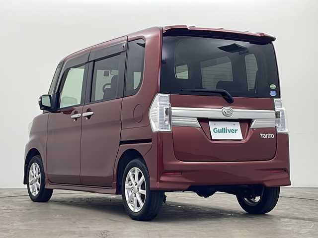 ダイハツ タント カスタム X SA 秋田県 2014(平26)年 6.8万km ファイアークォーツレッドM ４WD/社外ナビ【AM/FM/CD】/両側パワースライドドア　/ＬＥＤヘッドライト /スマートキー/前方ドライブレコーダー /アイドリングストップ /横滑り防止装置 /衝突被害軽減システム /プッシュスタート /オートライト /サイドバイザー/ウィンカーミラー/リアサンシェード/オートエアコン/オートライト/純正フロアマット/リアサンシェード/シートカバー有/フォグライト/純正AW/保証書