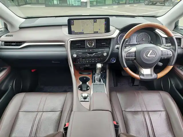 レクサス ＲＸ 450hL 東京都 2020(令2)年 2.2万km グラファイトブラックガラスフレーク ６人乗り：２列目キャプテンシート/サンルーフ/ルーフレール/レクサスセーフティ＋/プリクラッシュセーフティ/レーントレーシングアシスト/オートハイビーム/ブラインドスポットモニター/ヘッドアップディスプレイ/純正メーカーナビ/パノラミックビューモニター/本革シート/シートヒーター/ベンチレーション/AC100V電源/ワイヤレス充電/三連眼LEDライト/電動リアゲート