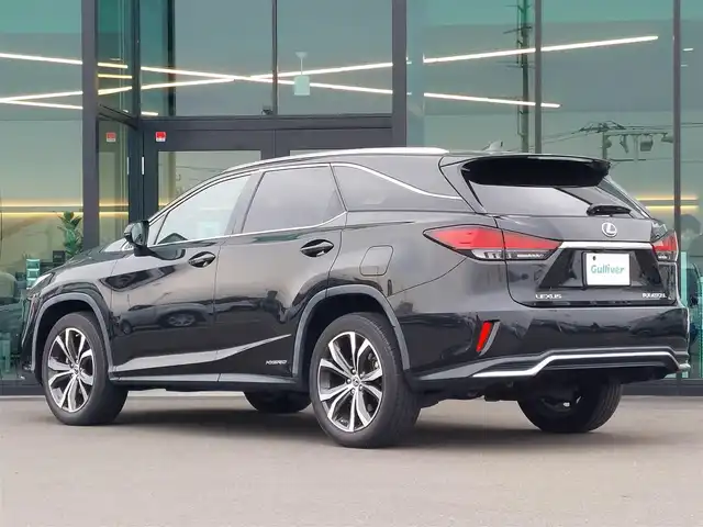 レクサス ＲＸ 450hL 東京都 2020(令2)年 2.2万km グラファイトブラックガラスフレーク ６人乗り：２列目キャプテンシート/サンルーフ/ルーフレール/レクサスセーフティ＋/プリクラッシュセーフティ/レーントレーシングアシスト/オートハイビーム/ブラインドスポットモニター/ヘッドアップディスプレイ/純正メーカーナビ/パノラミックビューモニター/本革シート/シートヒーター/ベンチレーション/AC100V電源/ワイヤレス充電/三連眼LEDライト/電動リアゲート
