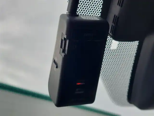 レクサス ＲＸ 450hL 東京都 2020(令2)年 2.2万km グラファイトブラックガラスフレーク ６人乗り：２列目キャプテンシート/サンルーフ/ルーフレール/レクサスセーフティ＋/プリクラッシュセーフティ/レーントレーシングアシスト/オートハイビーム/ブラインドスポットモニター/ヘッドアップディスプレイ/純正メーカーナビ/パノラミックビューモニター/本革シート/シートヒーター/ベンチレーション/AC100V電源/ワイヤレス充電/三連眼LEDライト/電動リアゲート