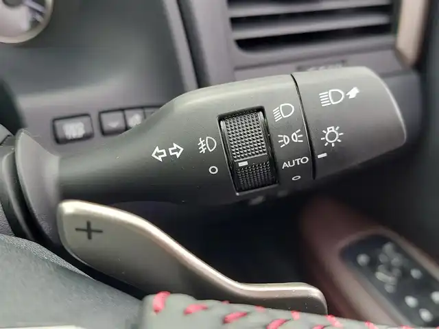 レクサス ＲＸ 450hL 東京都 2020(令2)年 2.2万km グラファイトブラックガラスフレーク ６人乗り：２列目キャプテンシート/サンルーフ/ルーフレール/レクサスセーフティ＋/プリクラッシュセーフティ/レーントレーシングアシスト/オートハイビーム/ブラインドスポットモニター/ヘッドアップディスプレイ/純正メーカーナビ/パノラミックビューモニター/本革シート/シートヒーター/ベンチレーション/AC100V電源/ワイヤレス充電/三連眼LEDライト/電動リアゲート