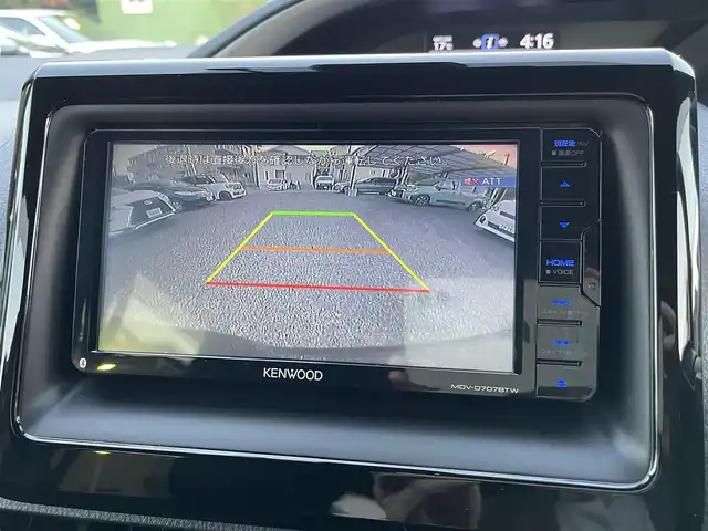 トヨタ ヴォクシー ZS 煌Ⅲ 埼玉県 2020(令2)年 2万km ブラック 社外ナビTV/社外フリップダウンモニター/ナビ連動前後ドラレコ/ビルトインETC/両側パワースライドドア/バックドアイージークローザー/LEDヘッドライト/クリアランスソナー/純正アルミホイール/セーフティセンス/クルーズコントロール/プッシュスタート/スマートキー/保証書付整備手帳/取扱説明書