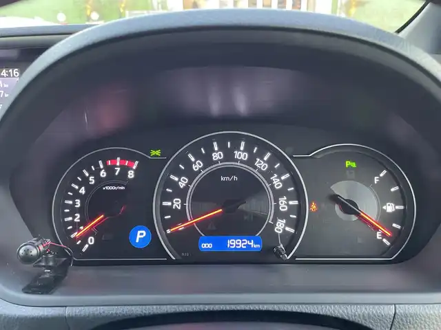 トヨタ ヴォクシー ZS 煌Ⅲ 埼玉県 2020(令2)年 2万km ブラック 社外ナビTV/社外フリップダウンモニター/ナビ連動前後ドラレコ/ビルトインETC/両側パワースライドドア/バックドアイージークローザー/LEDヘッドライト/クリアランスソナー/純正アルミホイール/セーフティセンス/クルーズコントロール/プッシュスタート/スマートキー/保証書付整備手帳/取扱説明書