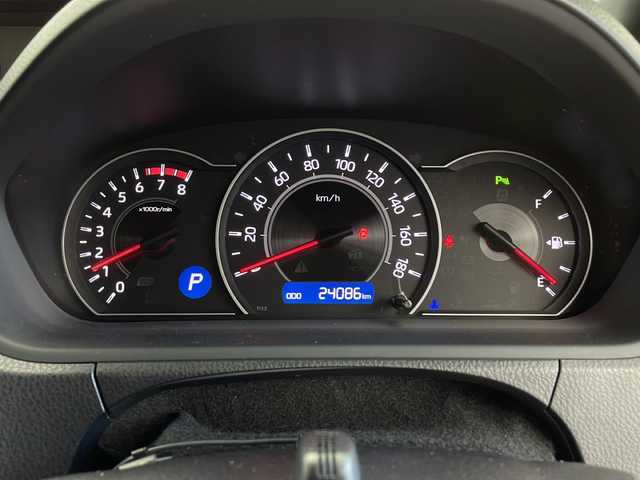 トヨタ ノア Si ダブルバイビーⅡ 鹿児島県 2019(令1)年 2.4万km ブラック 純正１０型ナビ　【TZ-D205W】/バックカメラ　/両側電動スライドドア　/純正ドライブレコーダー/リアサンシェード/プッシュスタート/純正ドアバイザー/純正ＥＴＣ　/クルーズコントロール　/トヨタセーフティセンス　/プリクラッシュセーフティ　/アイドリングストップ　/スマートキー　/禁煙車
