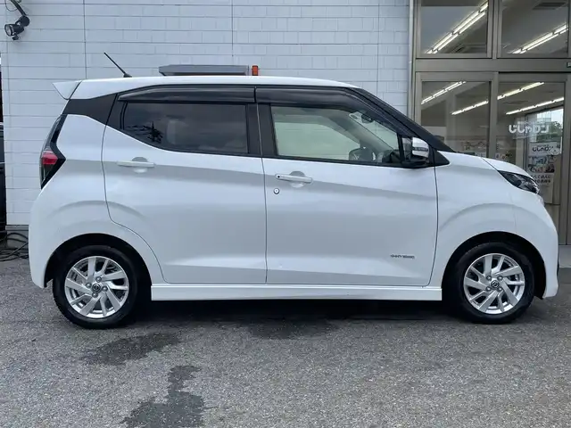 日産 デイズ ハイウェイスターX 滋賀県 2019(令1)年 5.6万km ホワイトパール (株)IDOMが運営する【じしゃロン草津店】の自社ローン専用車両になりますこちらは現金またはオートローンご利用時の価格です。自社ローンご希望の方は別途その旨お申付け下さい/ディスプレイオーディオ/Bluetooth Audio/アラウンドビューモニター/衝突被害軽減ブレーキ/アイドリングストップ/前後ドライブレコーダー/LEDヘッドライト/オートライト /インテリジェントキーx2 /純正エアロ/フォグランプ/コーナーセンサー