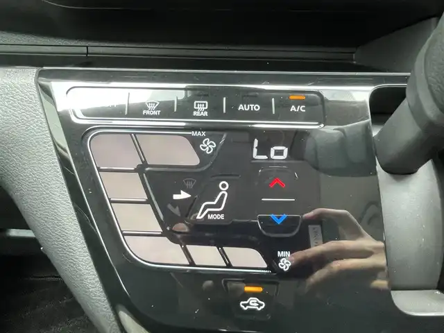 日産 デイズ ハイウェイスターX 滋賀県 2019(令1)年 5.6万km ホワイトパール (株)IDOMが運営する【じしゃロン草津店】の自社ローン専用車両になりますこちらは現金またはオートローンご利用時の価格です。自社ローンご希望の方は別途その旨お申付け下さい/ディスプレイオーディオ/Bluetooth Audio/アラウンドビューモニター/衝突被害軽減ブレーキ/アイドリングストップ/前後ドライブレコーダー/LEDヘッドライト/オートライト /インテリジェントキーx2 /純正エアロ/フォグランプ/コーナーセンサー